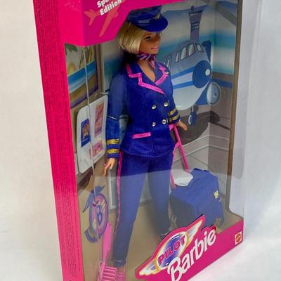 Airline Pilot Barbie, Mattel NIB Career Barbie