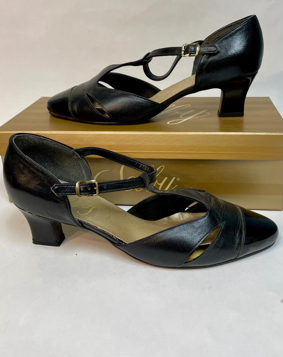 Vintage Black Women's Shoes Selby size 8D | EstateSales.org