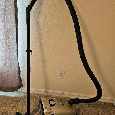 Vacuum and Carpet Shampooers