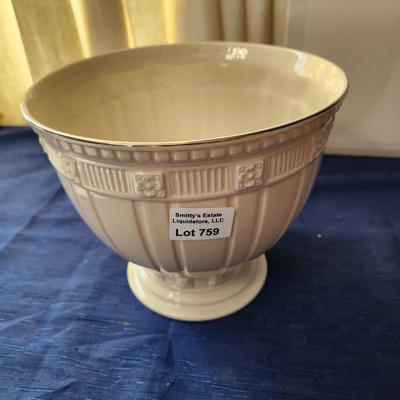Lenox Large Bowl Ivory Porcelain Forum Collection 8 3/4" dia 7.5" tall