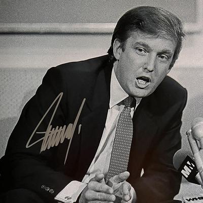 Donald Trump signed photo