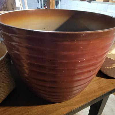 Large Assortment of Planters (BS1-DW)