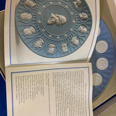 Wedgwood Jasperware American Independence Pale Blue Plate Set In Original Box