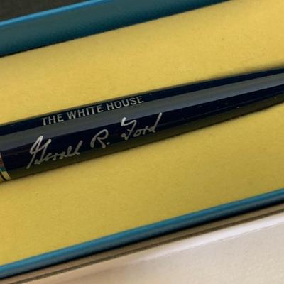 Presidential Pen Sets Lot