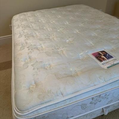 Lot 603 Queen size bed