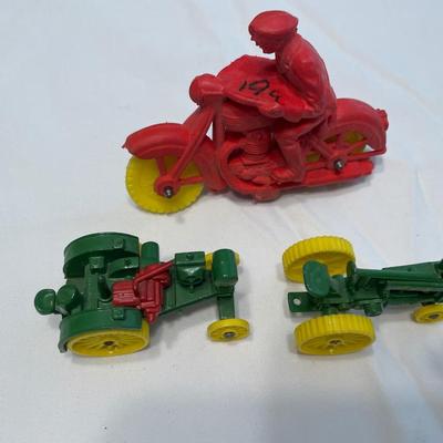 Small tractors and motorcycle toy