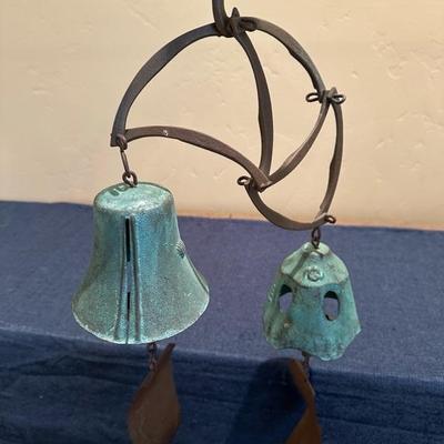 Lot 608 metal chime, 31 inches long