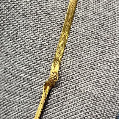 Lot 301J: 18K Gold Herringbone Necklace