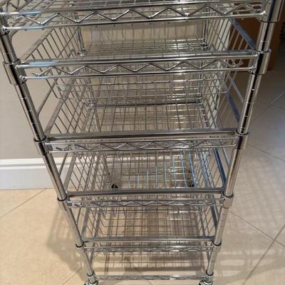 Lot 648 Rolling wire cart