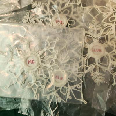 Lot of Vintage Christmas 1984 Crochet Snowflakes with U.S. States names