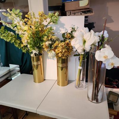 Lot of 4 Faux Floral Flower Arrangements