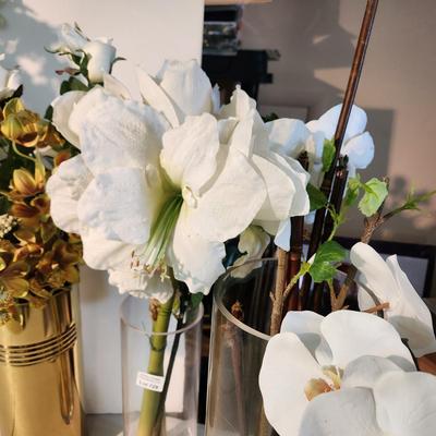 Lot of 4 Faux Floral Flower Arrangements