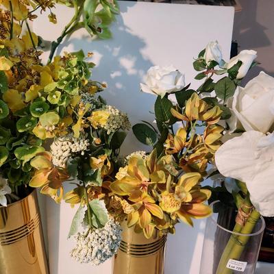 Lot of 4 Faux Floral Flower Arrangements