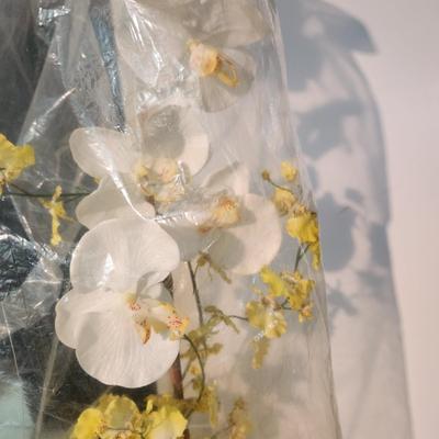 lot of 2 Faux Floral Flower orchids Arrangements