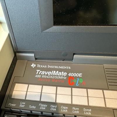Lot 619 vintage, Texas instruments, travel, mate, 4000 E laptop and docking station