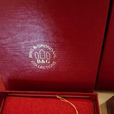 lot of 12 Misc. White House, Secret Service Pope John Paul II Christmas tree Ornaments