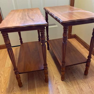 2 small side tables