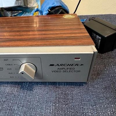 Lot 624 Variety of AV items
