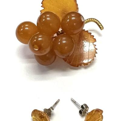 Amber pin and earrings set