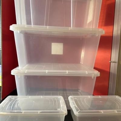 Lot 673 storage containers