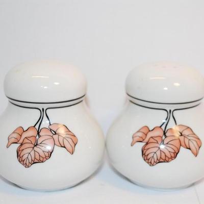 "Goebel" Barrel Shape with Hanging Orange Leaves Made in West Germany 2 1/2"