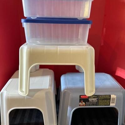 Lot 675 step stools