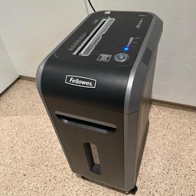 Lot 679 Fellowes heavy duty shredder model 99 CI