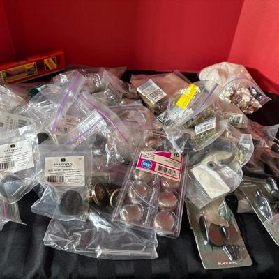 Lot 681 Hardware