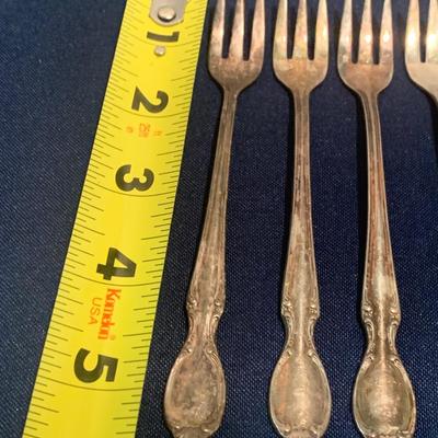 5 William Rogers 5.5â€ Seafood Forks