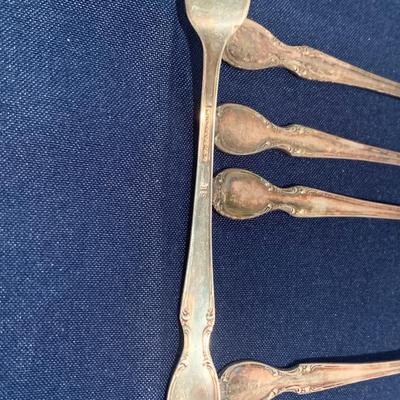 5 William Rogers 5.5â€ Seafood Forks