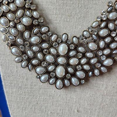 Bauble Bar Collar Necklace