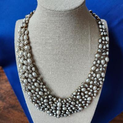 Bauble Bar Collar Necklace