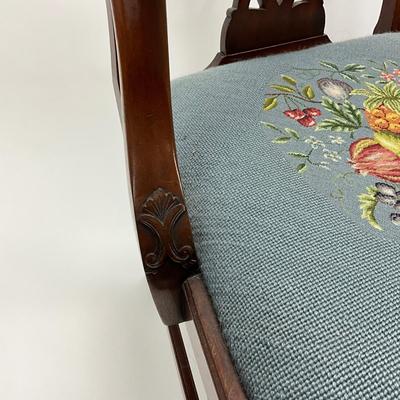 1912 Antique Kittinger Colonial Williamsburg Needlepoint Chairs Pair