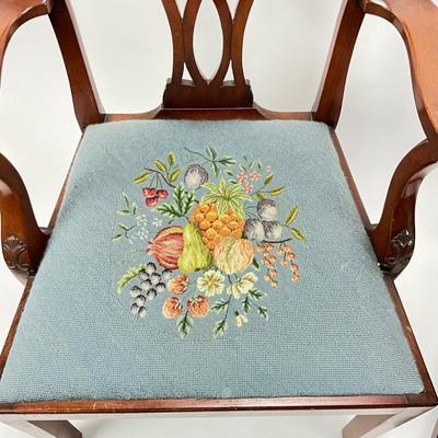 1912 Antique Kittinger Colonial Williamsburg Needlepoint Chairs Pair