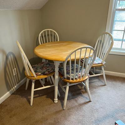 Pine Table & Chairs (UD-RG)