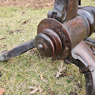Oval Wood Table w/ Tri-Leg Pedestal (G-JS)