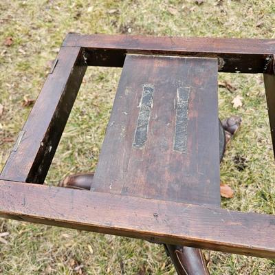 Oval Wood Table w/ Tri-Leg Pedestal (G-JS)