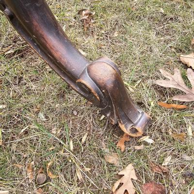 Oval Wood Table w/ Tri-Leg Pedestal (G-JS)