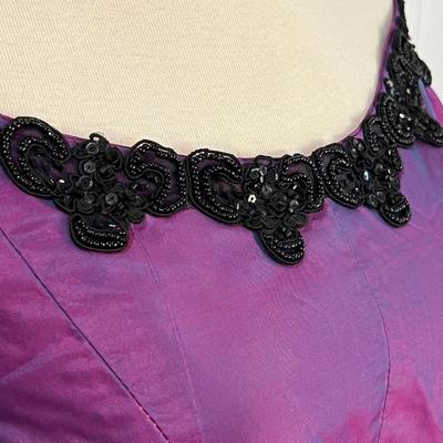 Lot 4 Vintage & Contemporary Evening Wear