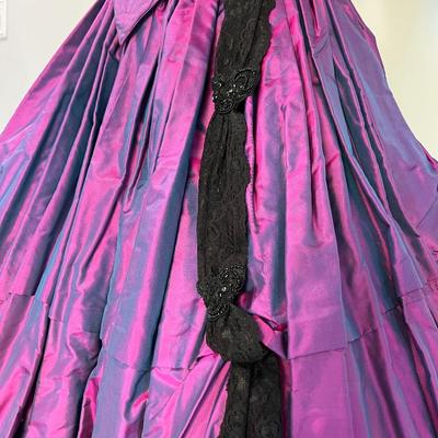 Lot 4 Vintage & Contemporary Evening Wear