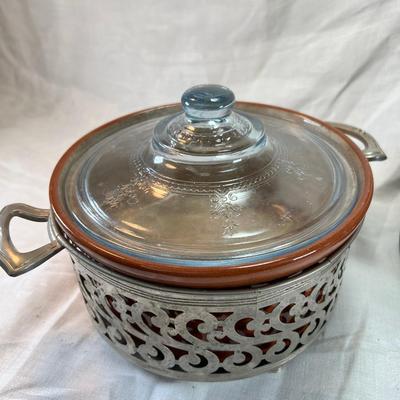 Unused vintage 1970s fondue pot with skewers