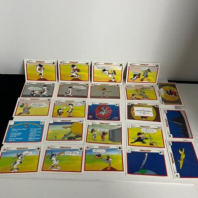 Vintage Looney Tunes MLB Trading Cards