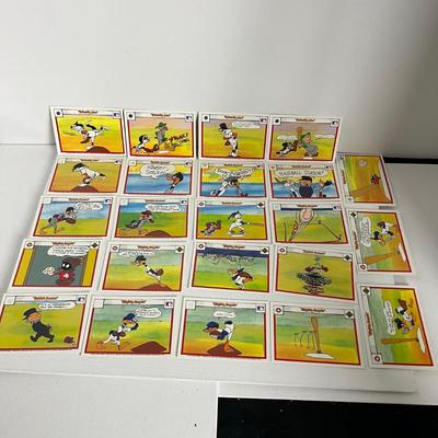 Vintage Looney Tunes MLB Trading Cards