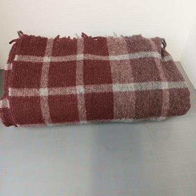 Alpaca Kumpi Plaid Throw Blanket