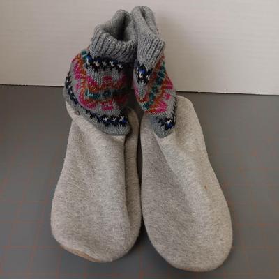 Slipper Socks - Womens Small