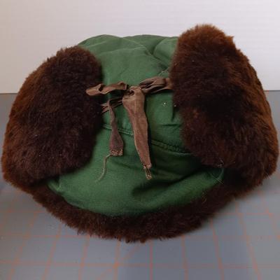 Wolverine Outdoor Socks, Leg Warmers, Trapper Hat (size 6), and Scarf
