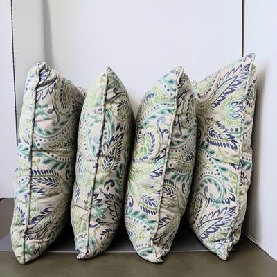 Indoor/Outdoor Throw Pillows