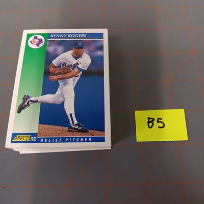 Baseball Card Bundle (B5)
