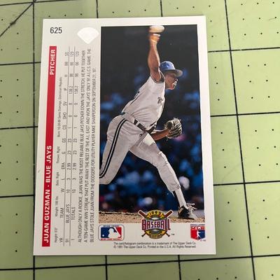 Baseball Card Bundle (B6)