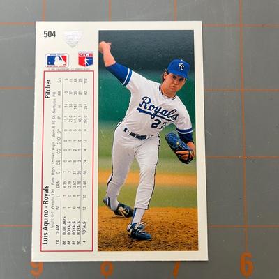 Baseball Card Bundle (B7)